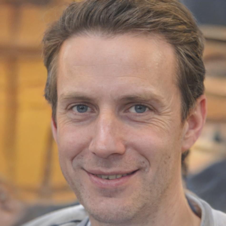 Georgi Mladenov, Investment Associate